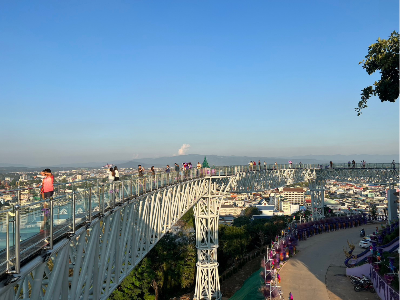 Wat Phra That Doi Wao Skywalk, Mae Sai: A Stunning Viewpoint in Chiang Rai